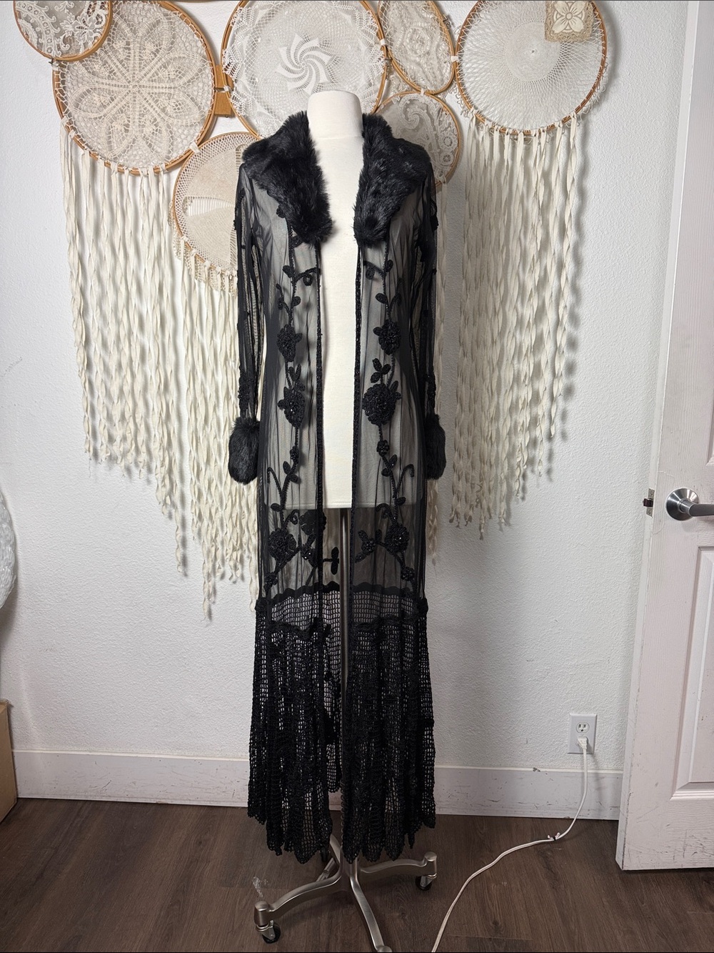 Vintage Sue Wong Black Embellished Crochet and Faux Fur Trim Long Sleeve Kimono - Picture 8 of 14